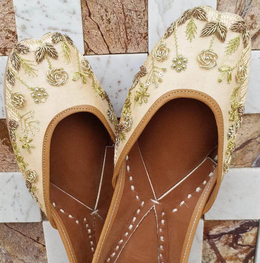 Beige Floral Coils Handcrafted Women's Punjabi Leather Jutti